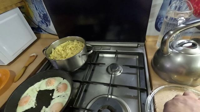 Яичница как приготовить. Рецепт видео