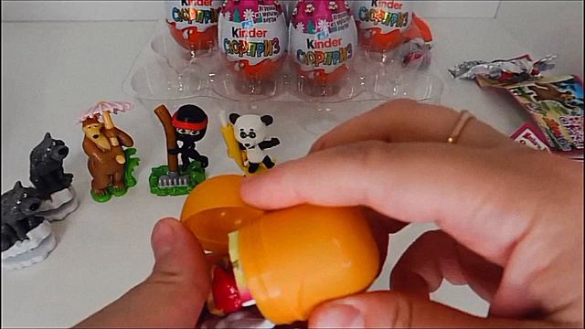 РАСПАКОВКА КИНДЕР СЮРПРИЗОВ.КОЛЛЕКЦИЯ ИГРУШЕК МАША И МЕДВЕДЬ