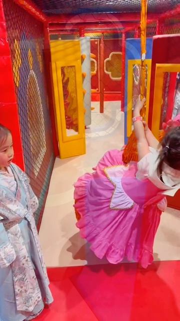 Игровой комплекс в помещении