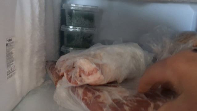 Готовлю морозилку под свежее мясо.