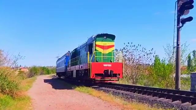 Тепловоз ЧМЄ3 едет на Миколаїв-Вантажний