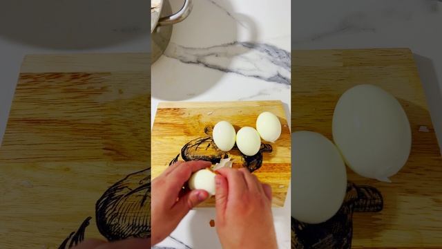 Белковый салат с кальмарами, крабовыми палочками, и яйцом. #ппрецепты #худеемвместе #подомашнему