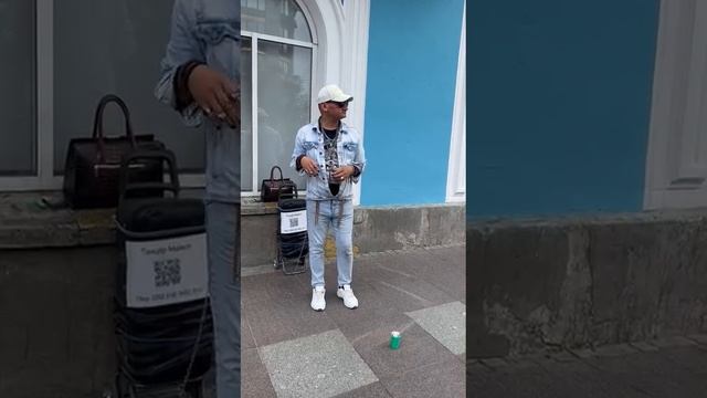 На улицах Питера