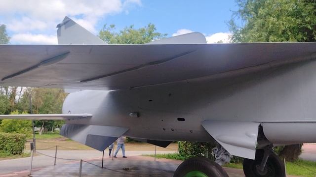 Осмотр истребителя МИГ-25РБ