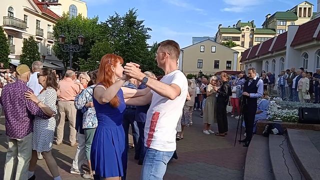 VID_20250621_184530 БЛЮЗ. Танцуют Андрей и Кристина