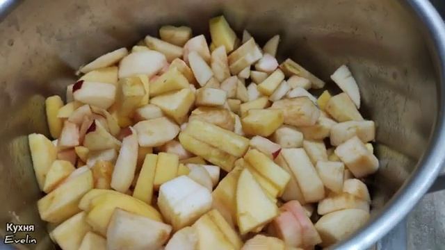 Шефы скрывают: этот пирог с яблоками и творогом тает во рту за секунду!