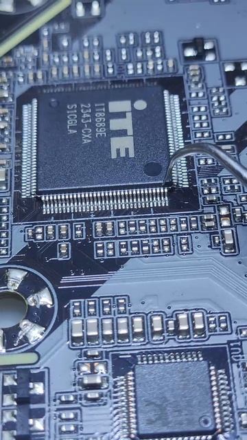 GIGABYTE B760M DS3H - заводской не до пай 😅