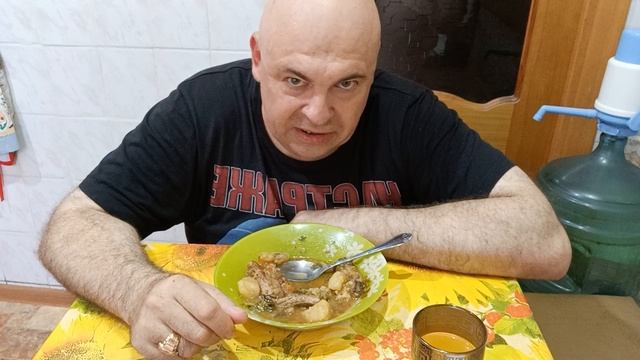 Мукбанг. Оджахури по ростовски. Как зеки самолёт в Пакистан угнали.