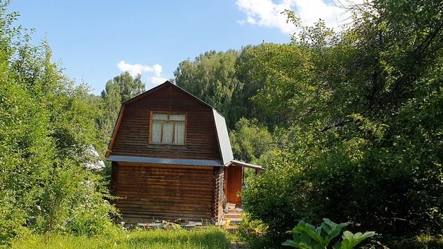 Не с закатом в чистом поле...