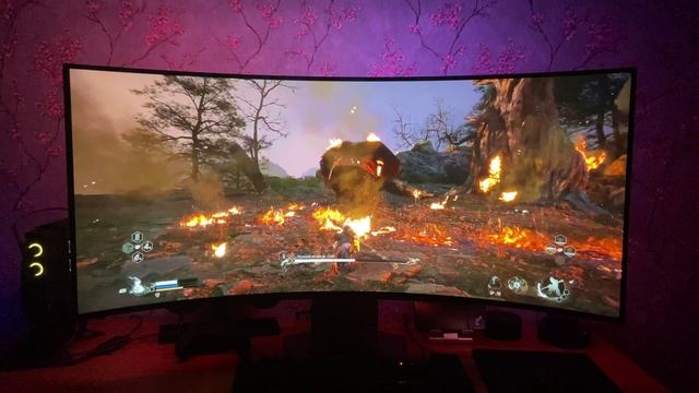 Монитор LG 45GS95QE-B с амбилайт. Black Myth Wukong
