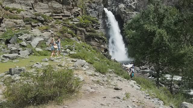 Водопад Куркуре (Горный Алтай).