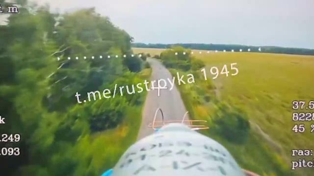 💥Бои в Сумской области: наши морпехи уничтожают вражеский бронетранспортер