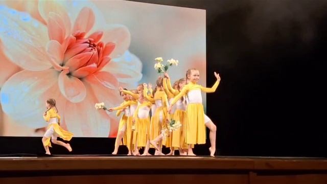 в День Летнего Солнцестояния 🌞 Танец маленьких солнечных лучиков ☀❤