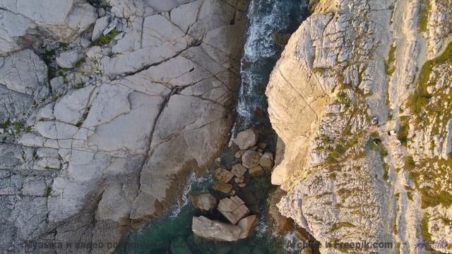В голове остаётся только ритм и бескрайняя природа - Play the Hook and Leave -- Steve Combs -- Jaw
