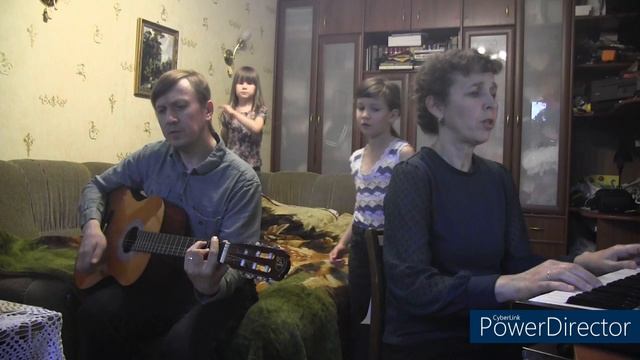 Вдаль плывут корабли