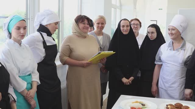 Демонстрационный экзамен у поваров-кондитеров