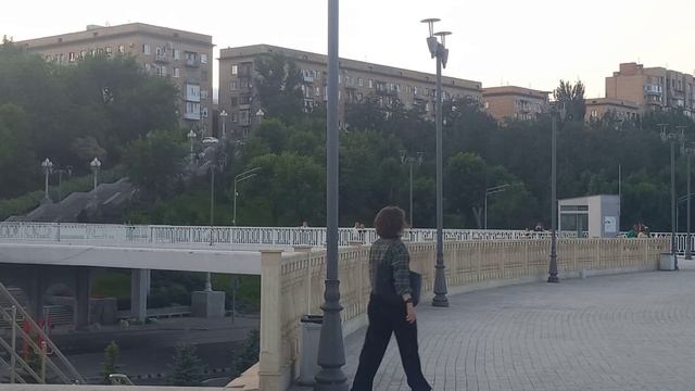 НАБЕРЕЖНАЯ  ВОЛГОГРАД
