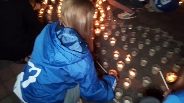 В парке им. Ленинского комсомола в Донецке зажгли "свечи памяти"