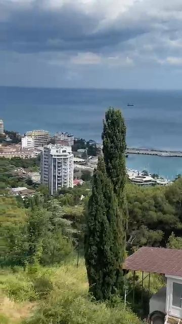 ВИДЫ С КАНАТКИ НА ЯЛТУ