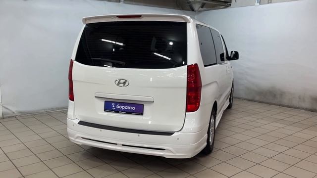 HYUNDAI GRAND STAREX