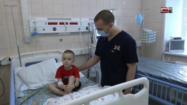 Медикам Сургута удалось спасти мальчика, укушенного ядовитой змеей