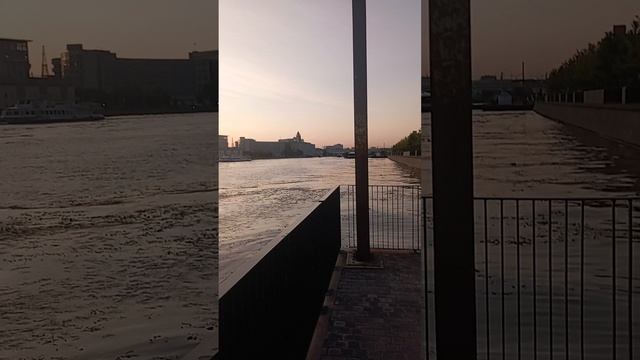 Вечерняя Москва