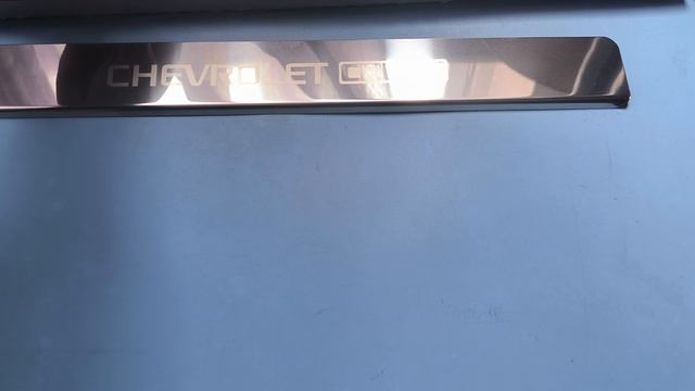 Установка металлических накладок от компании Iron Horse на Chevrolet Cruze