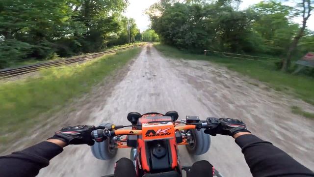 Экстремальная покатушка на квадрике Yamaha banshee 350