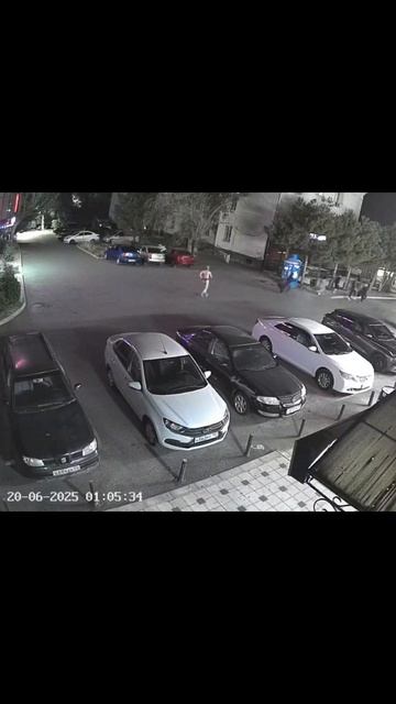 Голый дагестанец в стрингах преследовал девушек в Каспийске
