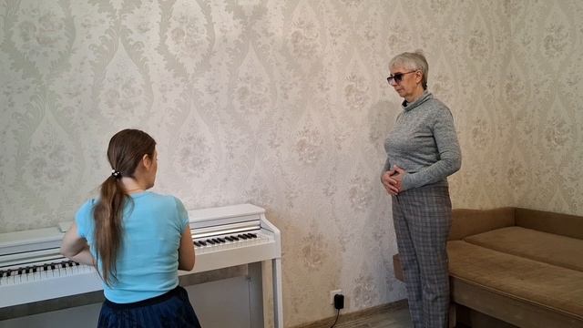 Полный урок вокала с ученицей Галиной. ч.1