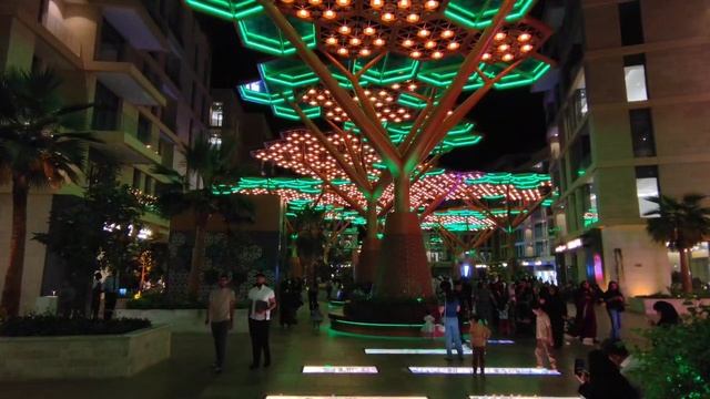 Doha Qatar Crystal Walk Доха Сингапур Кристальный променад 2025 Катар  июнь