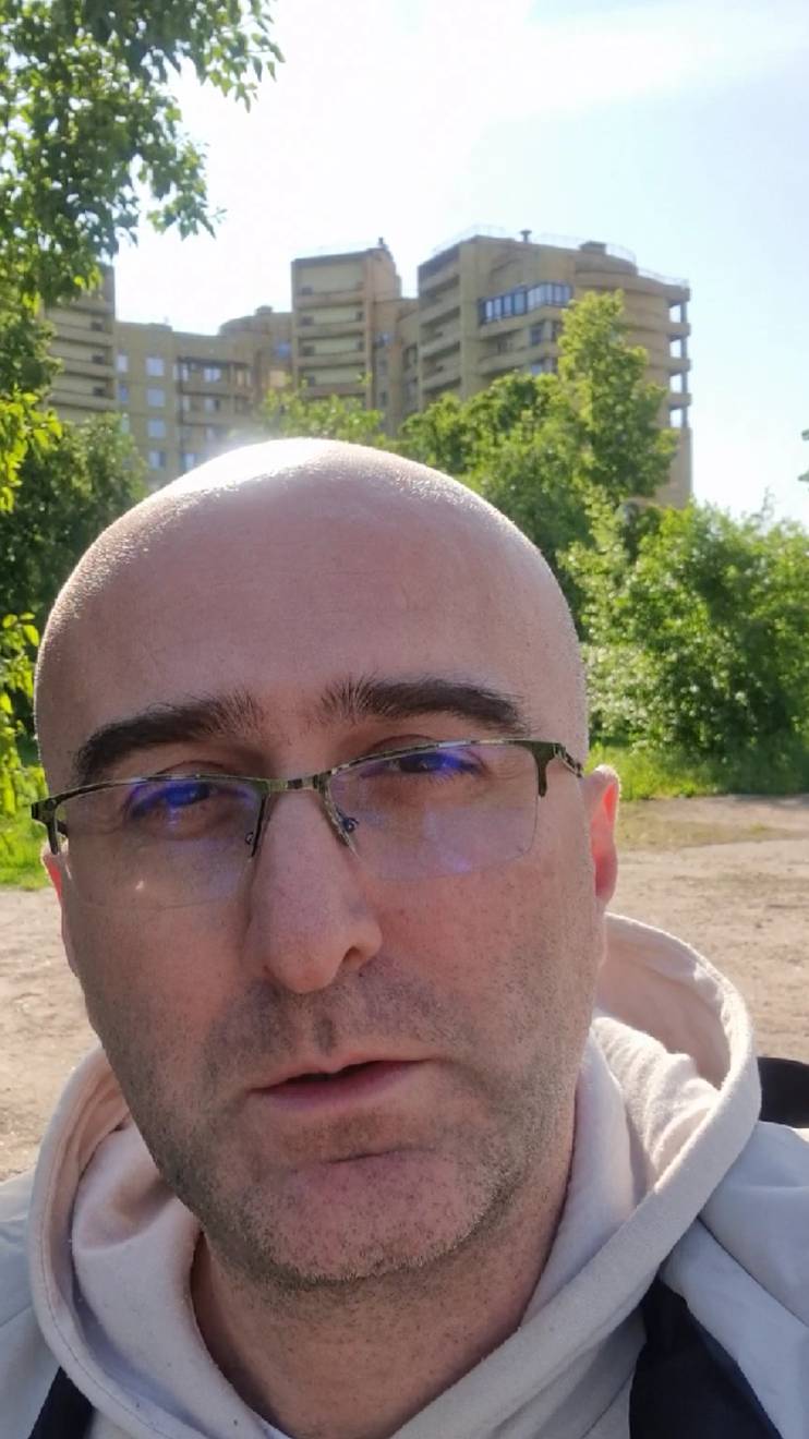Санкт-Петербург, ул. Двинская . 
- Общая площадь: 73.2 кв.м
- Площадь кухни: 13.8 кв.м