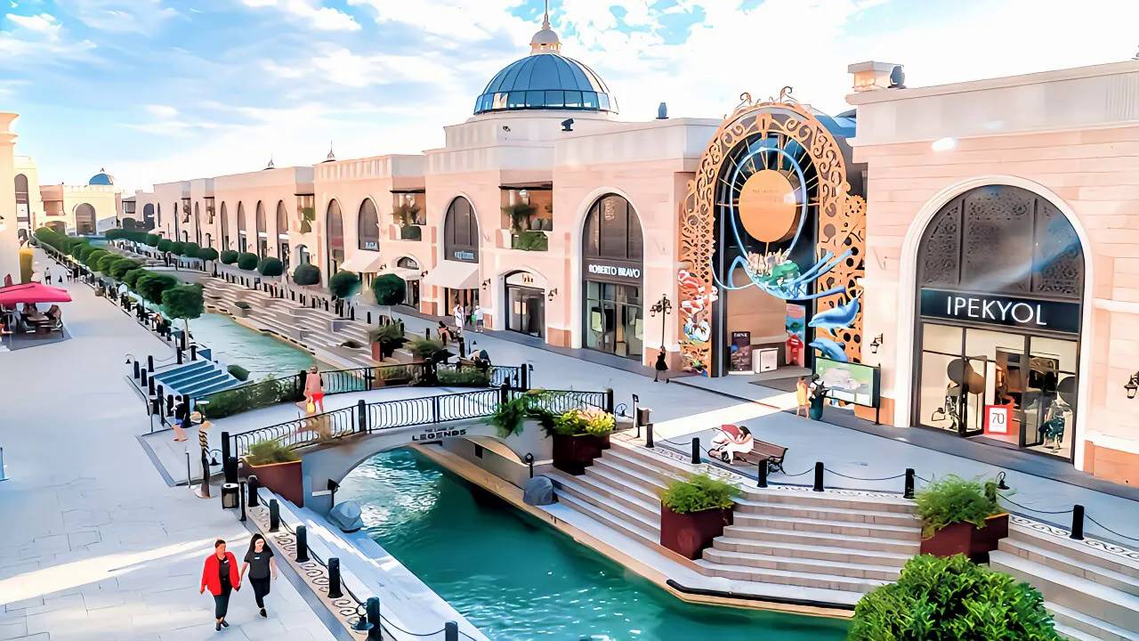 The Land Of Legends Antalya Tour 4K (Turkey)： Theme Park, Shopping Avenue, and Night Shows