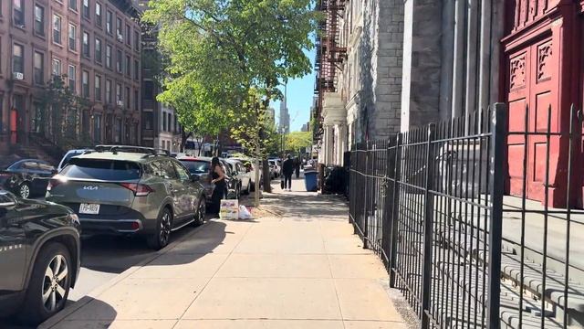 How is Life in Harlem _ A Stroll Through NYC’s Legendary District  🇺🇸