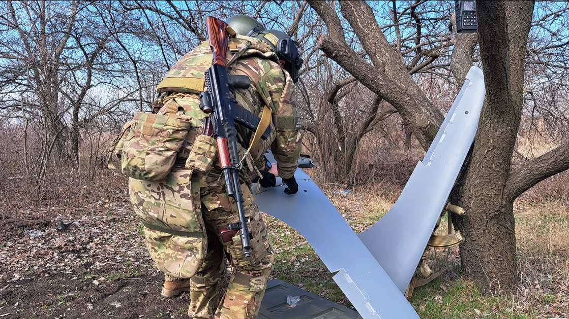 FPV-дроны группировки "Восток" уничтожили украинскую РЛС и боевиков