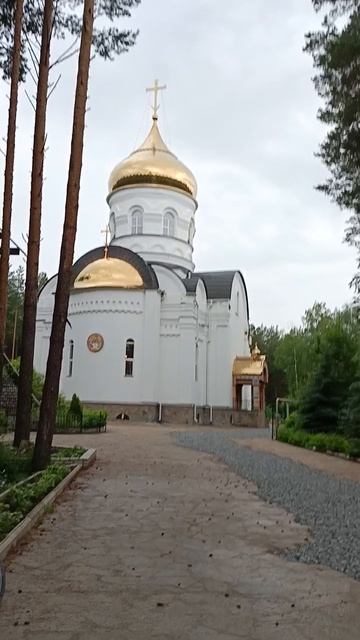 на вечернюю в Среднеуральском монастыре 21.06.2025