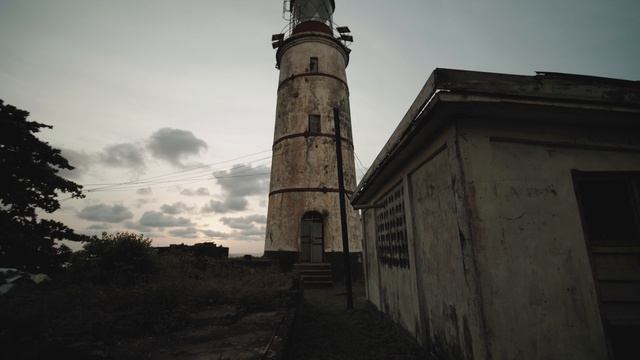 3723552-uhd_4096_2160_24fps