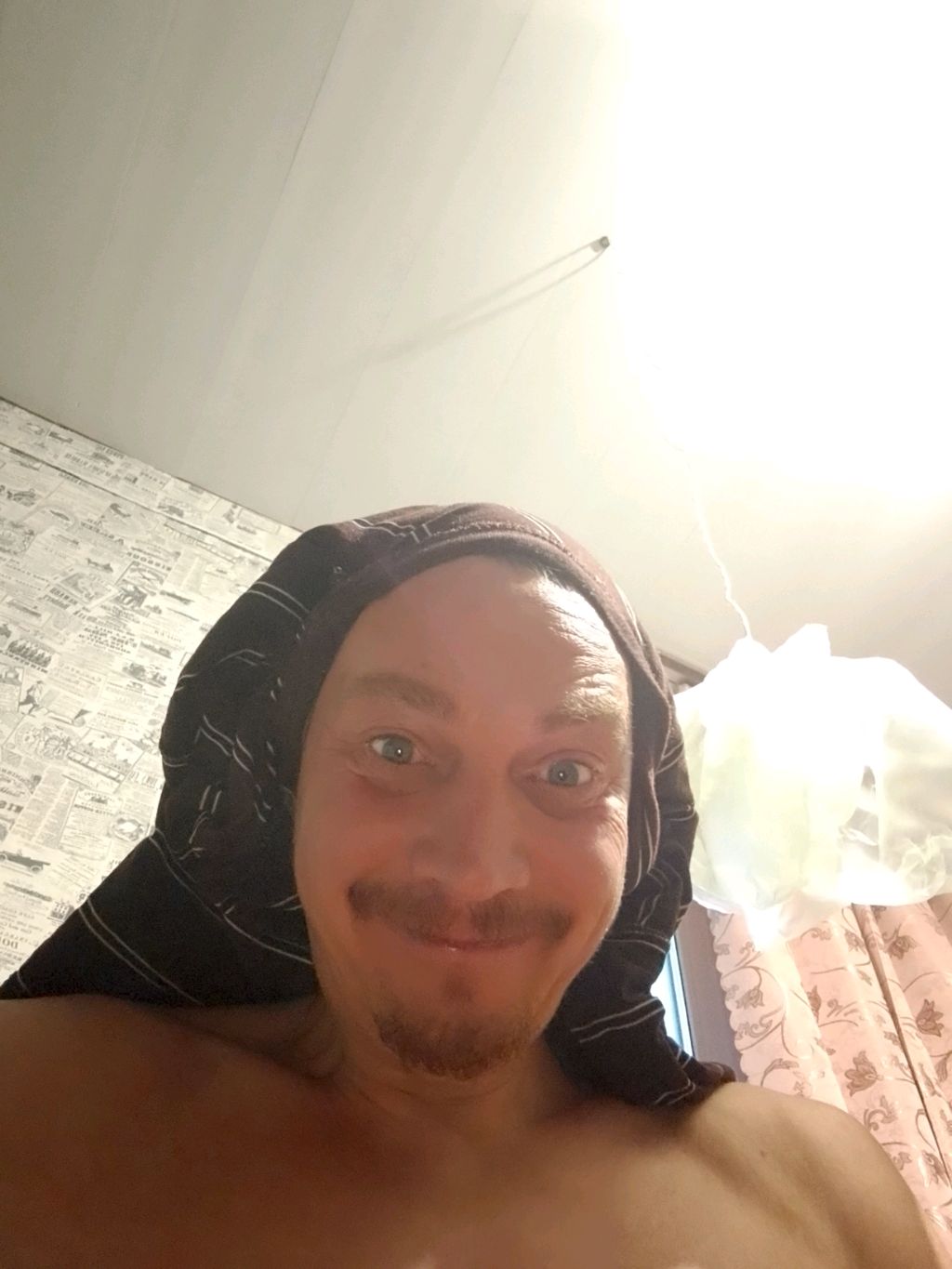 жизнь Василия по ветру