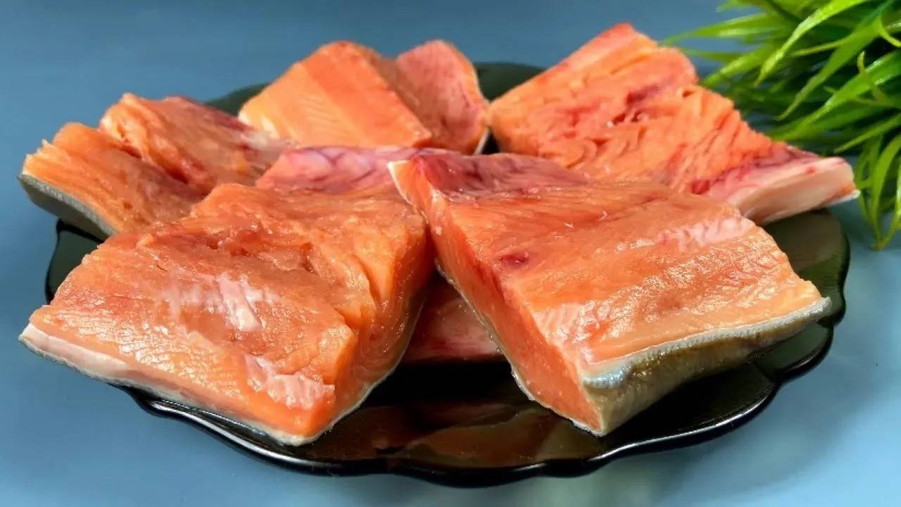 Приготовила на ПРАЗДНИК и сразила гостей НАПОВАЛ! Вкусно так, что слов НЕ ПОДОБРАТЬ! Два рецепта!