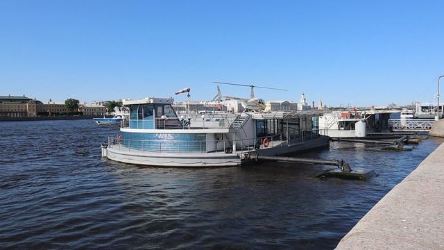 Взлет аэротакси на Сенатской набережной. Воскресенье, 22 июня 2025 г