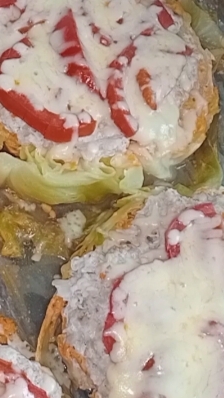 Стейк из капусты с фаршем.