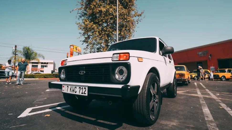 РЕКЛАМА Lada Niva в Швеции как смотрят на Ниву в других странах!