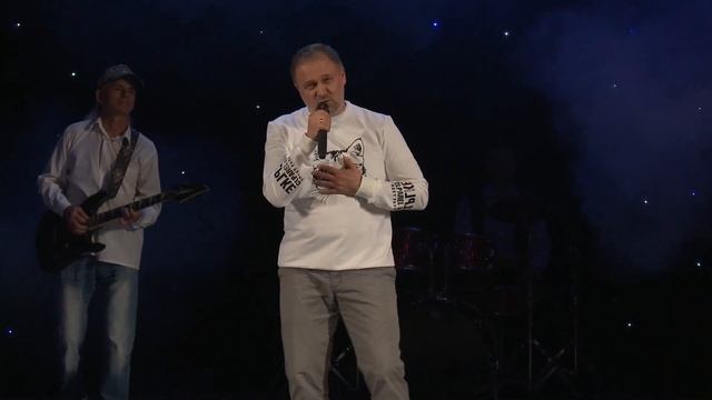 Михаил Образцов с авторской песней "Котёнок"