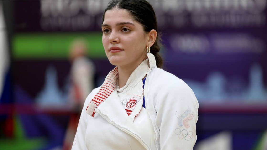 Россиянка Муртазаева завоевала золото чемпионата Европы по фехтованию