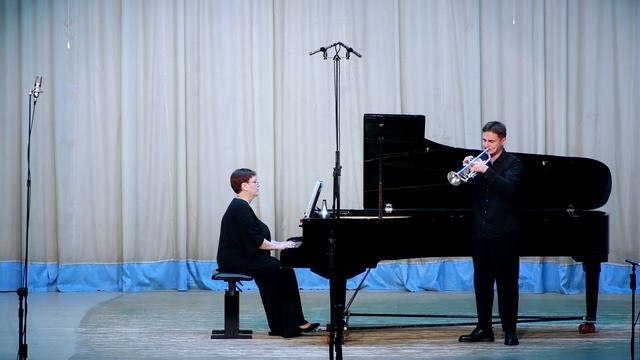 Иоганн Баптист Георг Неруда - Концерт для трубы и струнного оркестра Ми-бемоль мажор, 1 часть
