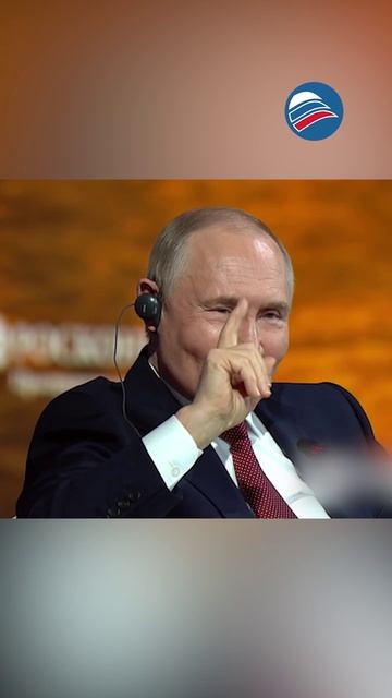 Ответ Путина вызвал смятение у модератора на ПМЭФ