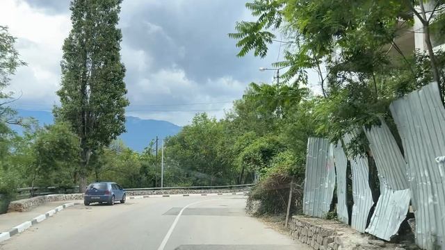 Ялта. От Володарского вверх по Сеченова,Достоевского,Красноармейской,Суворовской.15.06.25.Крым.Yalta