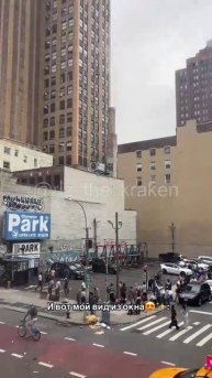 На видео Нью-Йорк 2025, для понимания процессов в США