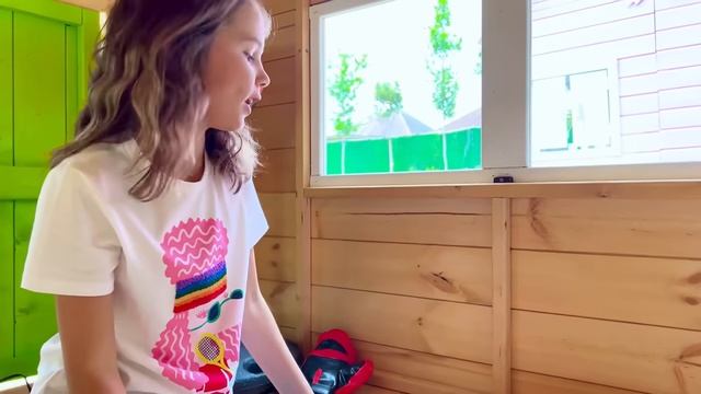 Miss Katy|Мисс Кэти Поменялись домиками