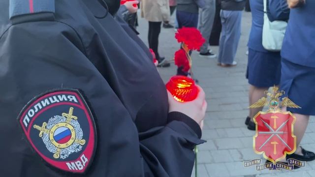 Тульские полицейские и общественники присоединились к Всероссийской акции «Свеча памяти»
